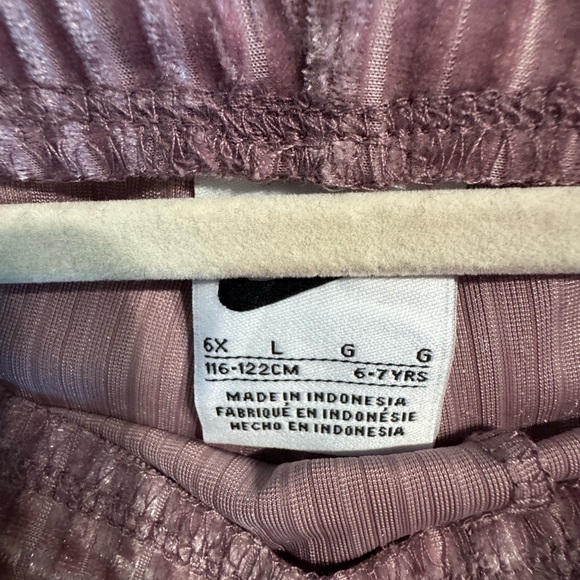 Nike Kids Velvet Tracksuit in Dusty Pink - Picture 4 of 4